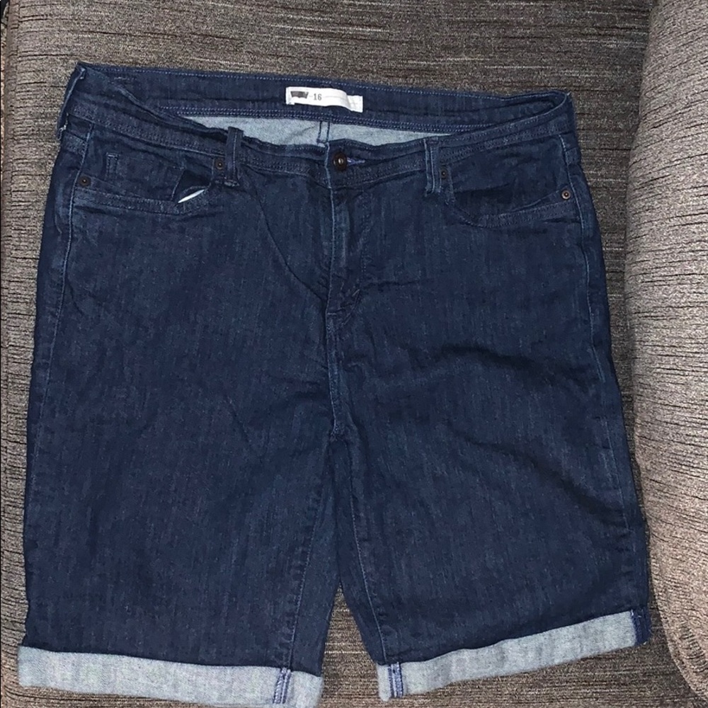 Levi’s Bermuda shorts